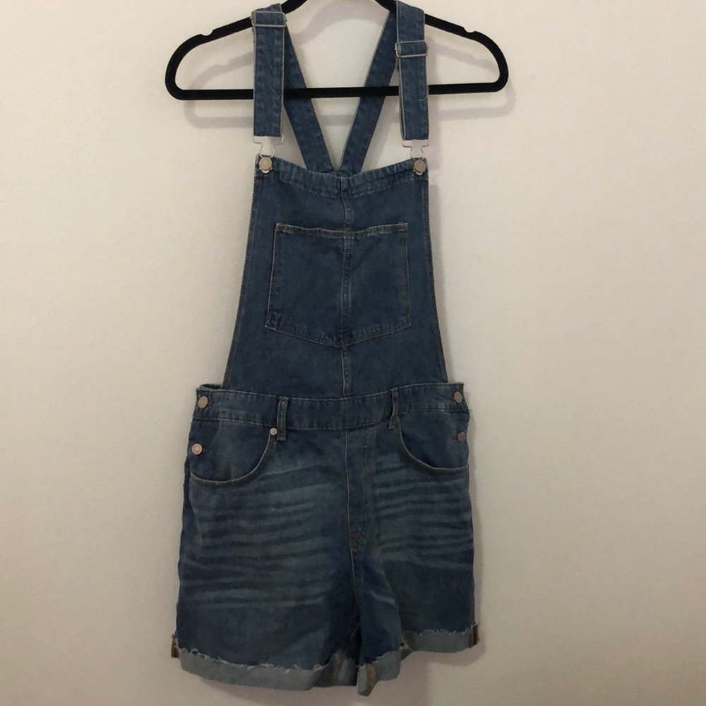 DENIM OVERALL SHORTS